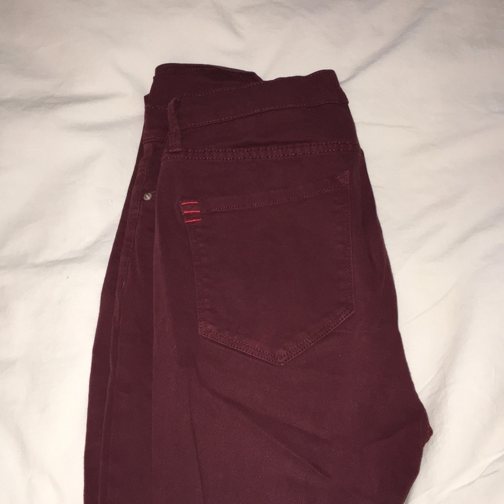 BDG maroon skinny jeans